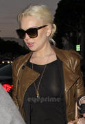 LindsayLohan.us Lindsay Lohan see thru top shopping at 14 Karat in LA 01/21/12 Lindsay Lohan Pictures and videos LindsayLohan.us 05191655e77cb8250bef57f9dfb1544a Lindsay Lohan see thru top shopping at 14 Karat in LA 01/21/12 Lindsay Lohan Pictures and videos