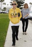 LindsayLohan.us 0aa8efbca175ef71269776edd8e1eefb  Lindsay Lohan meets with her probation officer at Santa Monica   September 7, 2010 (x76) Lindsay Lohan Pictures and videos