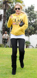 LindsayLohan.us 1c68d29573e5d8cd011ec8fae5b78ddb  Lindsay Lohan meets with her probation officer at Santa Monica   September 7, 2010 (x76) Lindsay Lohan Pictures and videos
