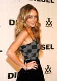 LindsayLohan.us 1d257b40231cbd29ff578bf652623f2d Lindsay Lohan Picture Mega Post Lindsay Lohan Pictures and videos