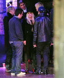 LindsayLohan.us 20b100f5d48d136be91d41dc5c78275d Lindsay Lohan in New York City 12.21.2011 Lindsay Lohan Pictures and videos