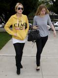 LindsayLohan.us 286d6d1ba9c30251633e812cbe3cccef  Lindsay Lohan meets with her probation officer at Santa Monica   September 7, 2010 (x76) Lindsay Lohan Pictures and videos