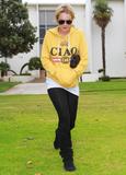 LindsayLohan.us 2af87d233f26a230152703157bebad6b  Lindsay Lohan meets with her probation officer at Santa Monica   September 7, 2010 (x76) Lindsay Lohan Pictures and videos