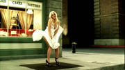 LindsayLohan.us 4de24b43564555d3b680102872e00bbb Lindsay Lohan screen caps from Undergorund Comedy 2010 trailer Pictures Lindsay Lohan Pictures and videos