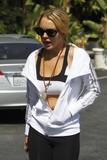 LindsayLohan.us 561012a2a2053d95d87206905a642da3 Lindsay Lohan   wearing a sports bra at a Coffee Bean & Tea Leaf in LA 07/09/10 Lindsay Lohan Pictures and videos