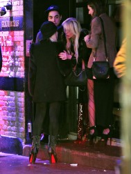 LindsayLohan.us 5c3a96940c28f2ee7bb646b6a6a6c02a Lindsay Lohan in New York City 12.21.2011 Lindsay Lohan Pictures and videos