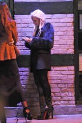 LindsayLohan.us 6214f58072556ad8c33f1375e44c28a6 Lindsay Lohan in New York City 12.21.2011 Lindsay Lohan Pictures and videos