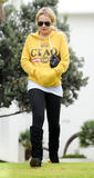 LindsayLohan.us 6c9427d5cfc6febc8a5ec081af6391f9  Lindsay Lohan meets with her probation officer at Santa Monica   September 7, 2010 (x76) Lindsay Lohan Pictures and videos
