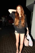 LindsayLohan.us 776a1f23e316cab0157a865c2b035b15 Lindsay Lohan Picture Mega Post Lindsay Lohan Pictures and videos