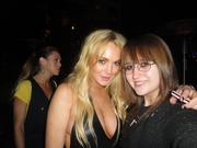 LindsayLohan.us d917755620b737448fa8cc221b38cb6f Lindsay Lohan With a Fan in Los Angeles on June 22, 2010 Lindsay Lohan Pictures and videos